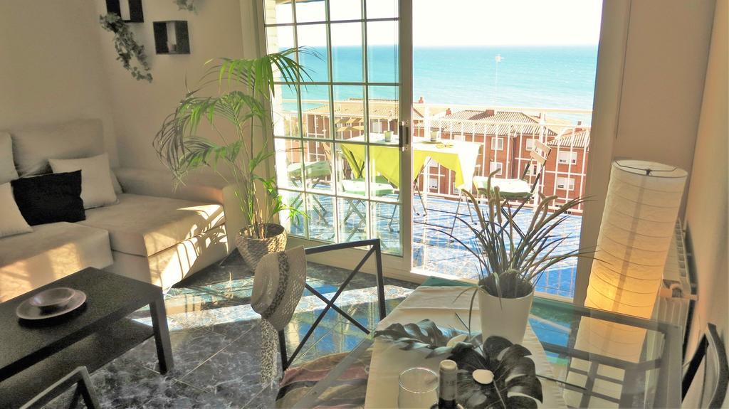 Bianca Seaview & Beach Apartment Montgat Bagian luar foto