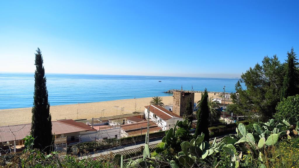 Bianca Seaview & Beach Apartment Montgat Bagian luar foto