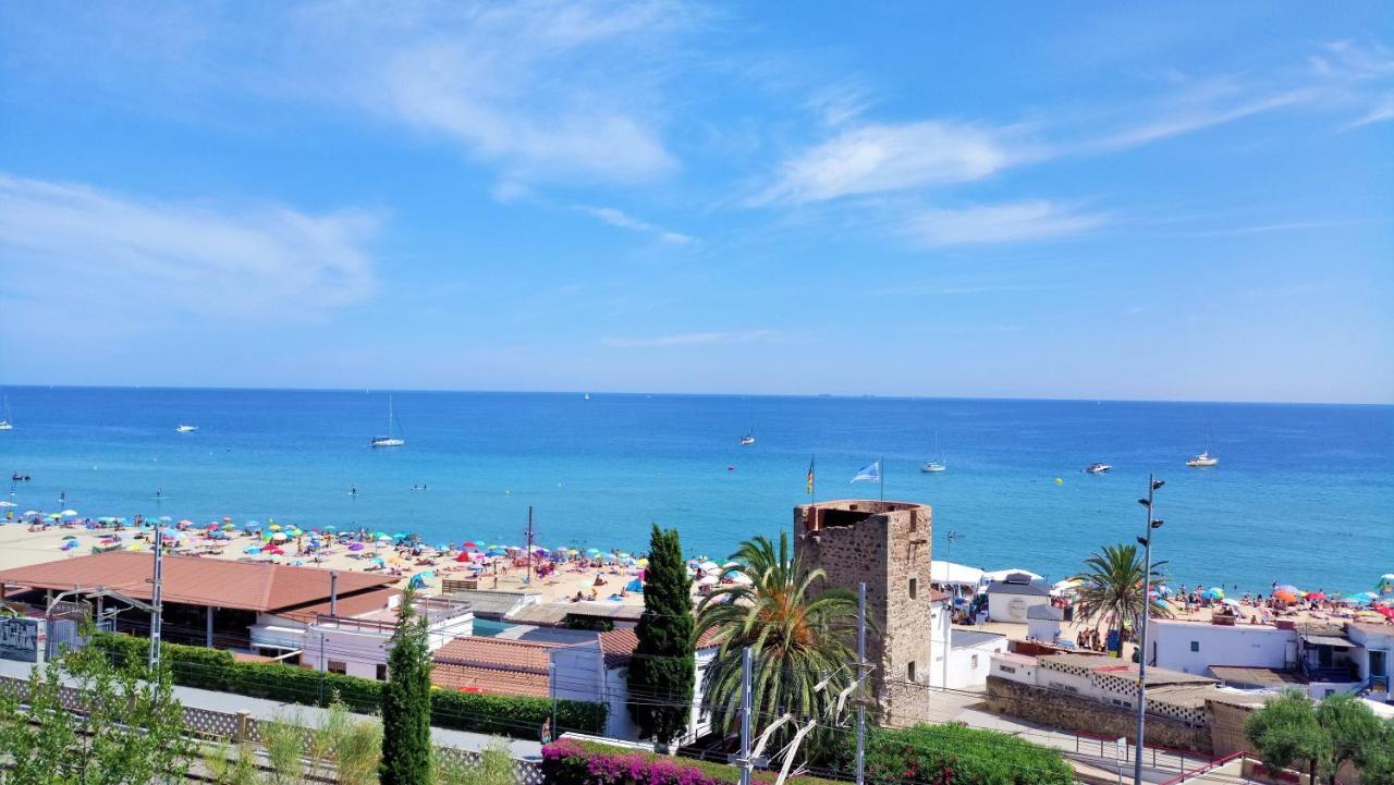 Bianca Seaview & Beach Apartment Montgat Bagian luar foto